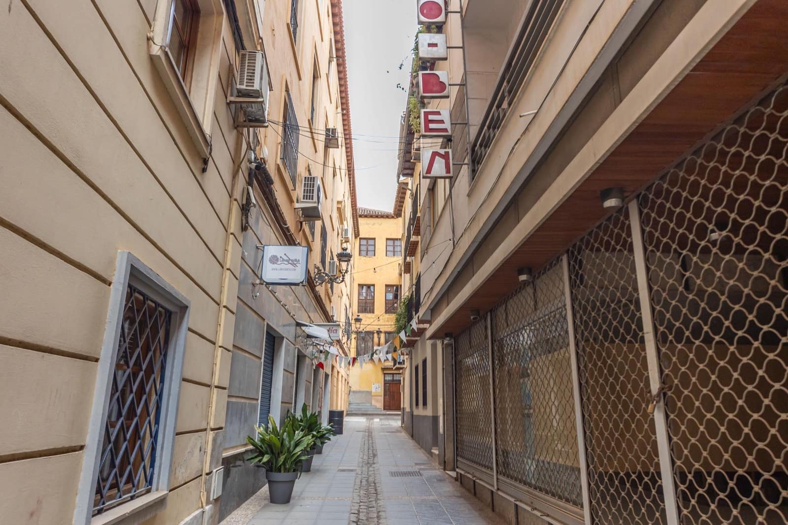 3 bedroom Flat for sale in Guadix - € 95,000 (Ref: 9966694)