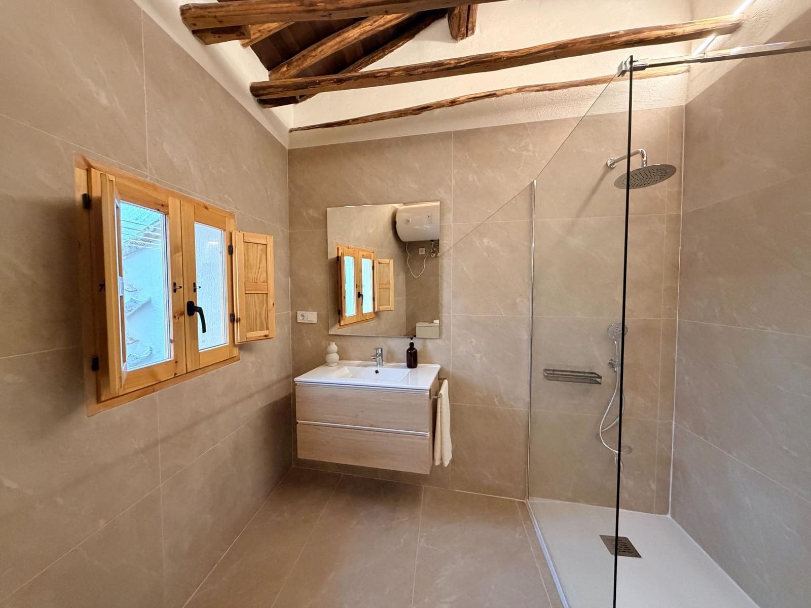 2 makuuhuone Asunto vuokrattavana paikassa Guadix - 650 € (Ref: 9973359)