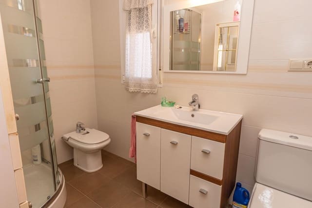 6 camera da letto Villetta a Schiera in vendita in Guadix con garage - 250.000 € (Rif: 9983044)