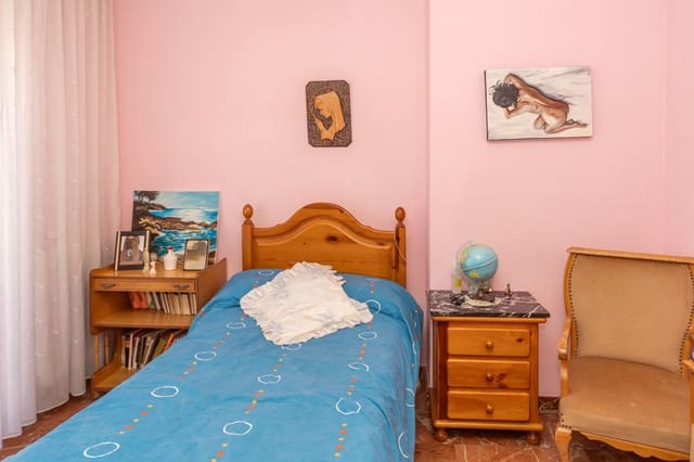 6 camera da letto Villetta a Schiera in vendita in Guadix con garage - 250.000 € (Rif: 9983044)