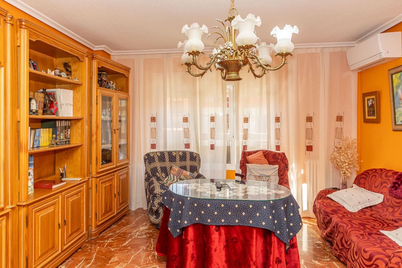 6 Zimmer Reihenhaus zu verkaufen in Guadix mit Garage - 250.000 € (Ref: 9983044)