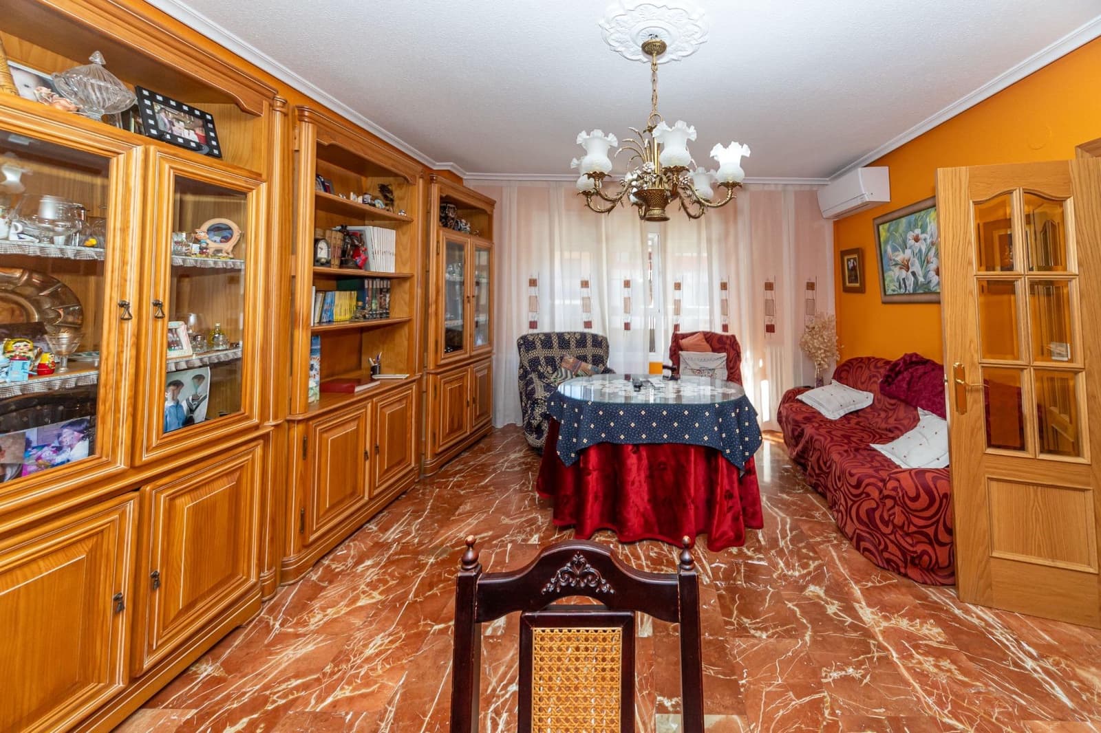 6 Zimmer Reihenhaus zu verkaufen in Guadix mit Garage - 250.000 € (Ref: 9983044)