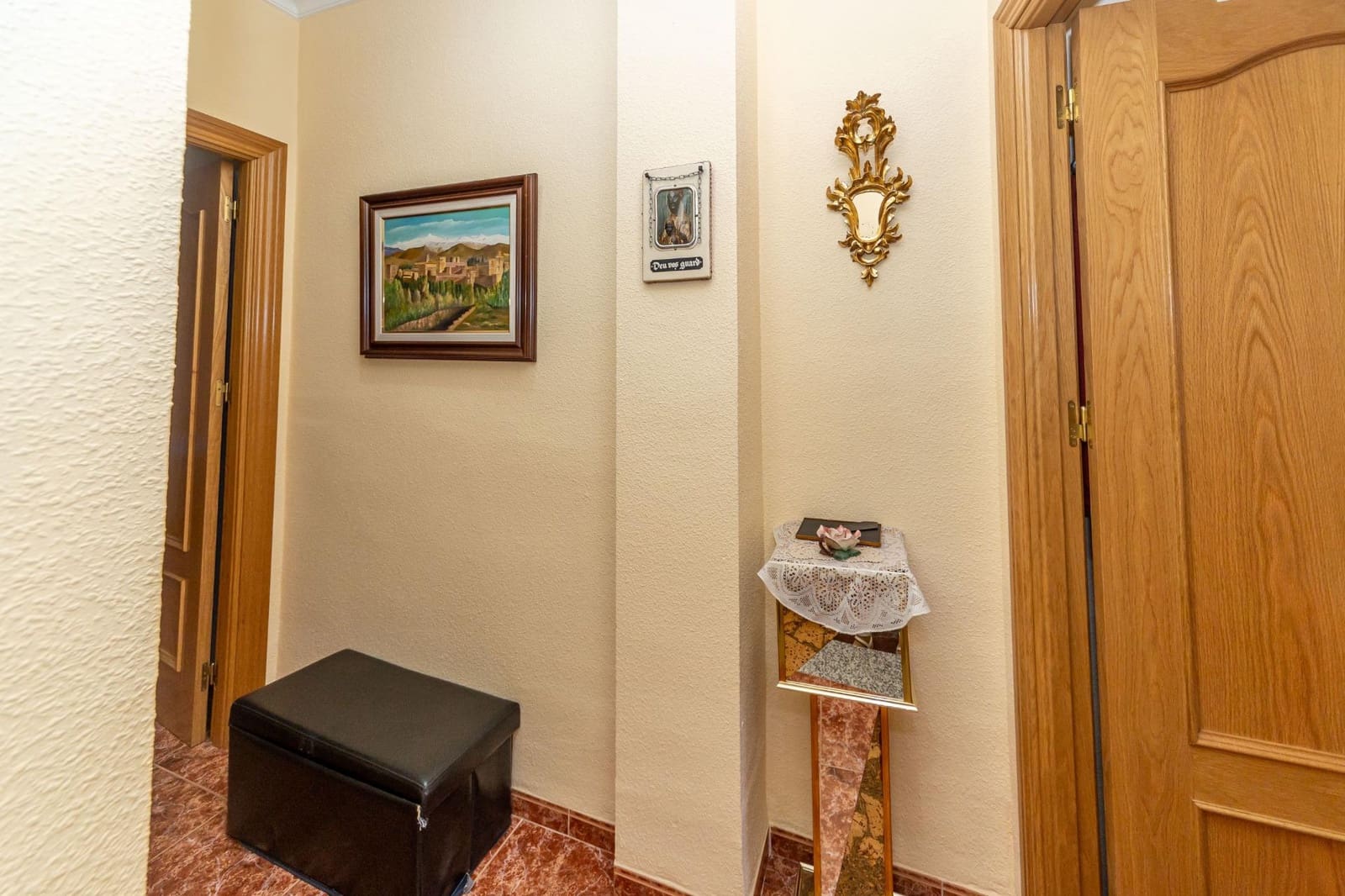 6 Zimmer Reihenhaus zu verkaufen in Guadix mit Garage - 250.000 € (Ref: 9983044)