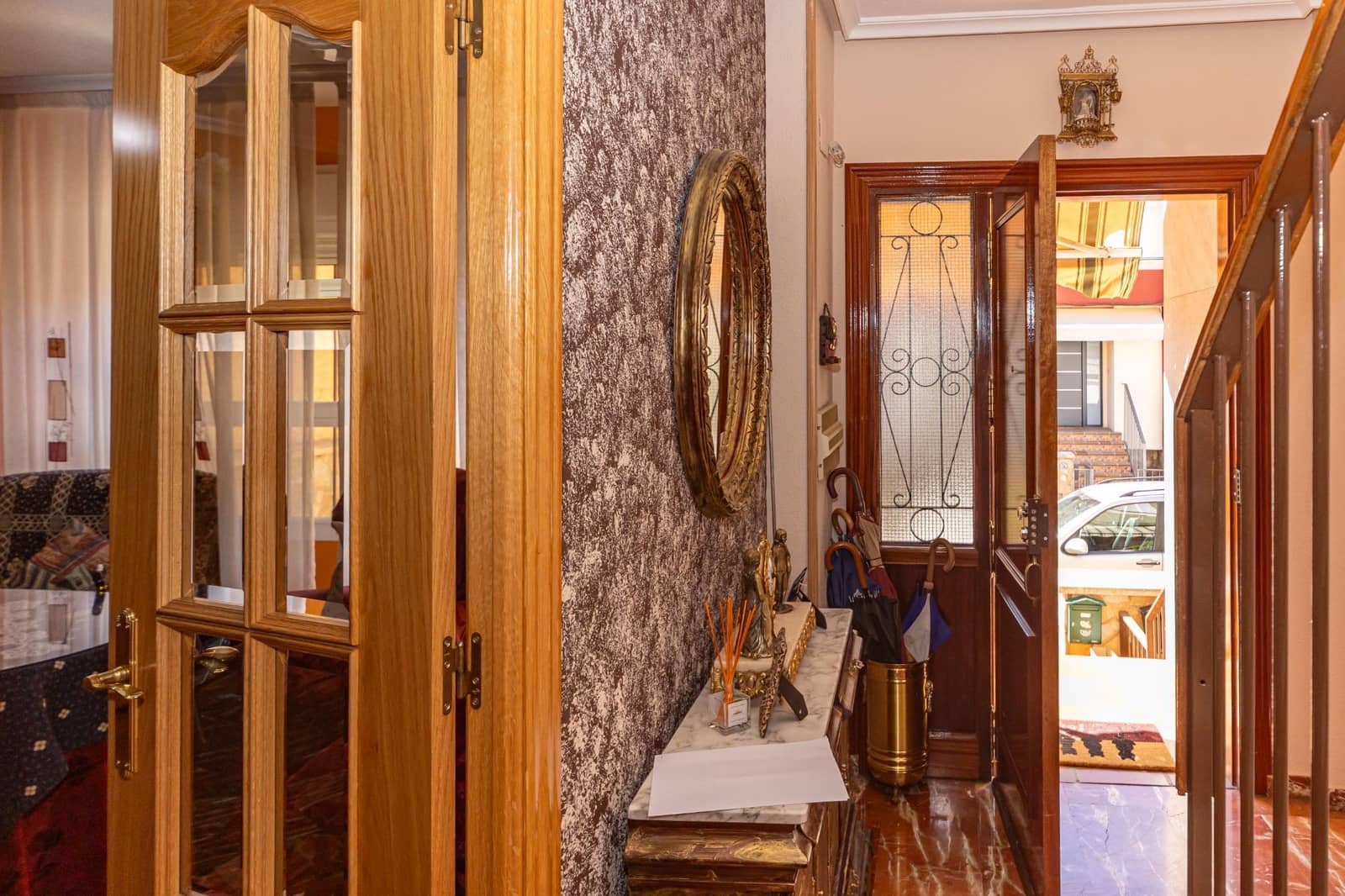 6 Zimmer Reihenhaus zu verkaufen in Guadix mit Garage - 250.000 € (Ref: 9983044)