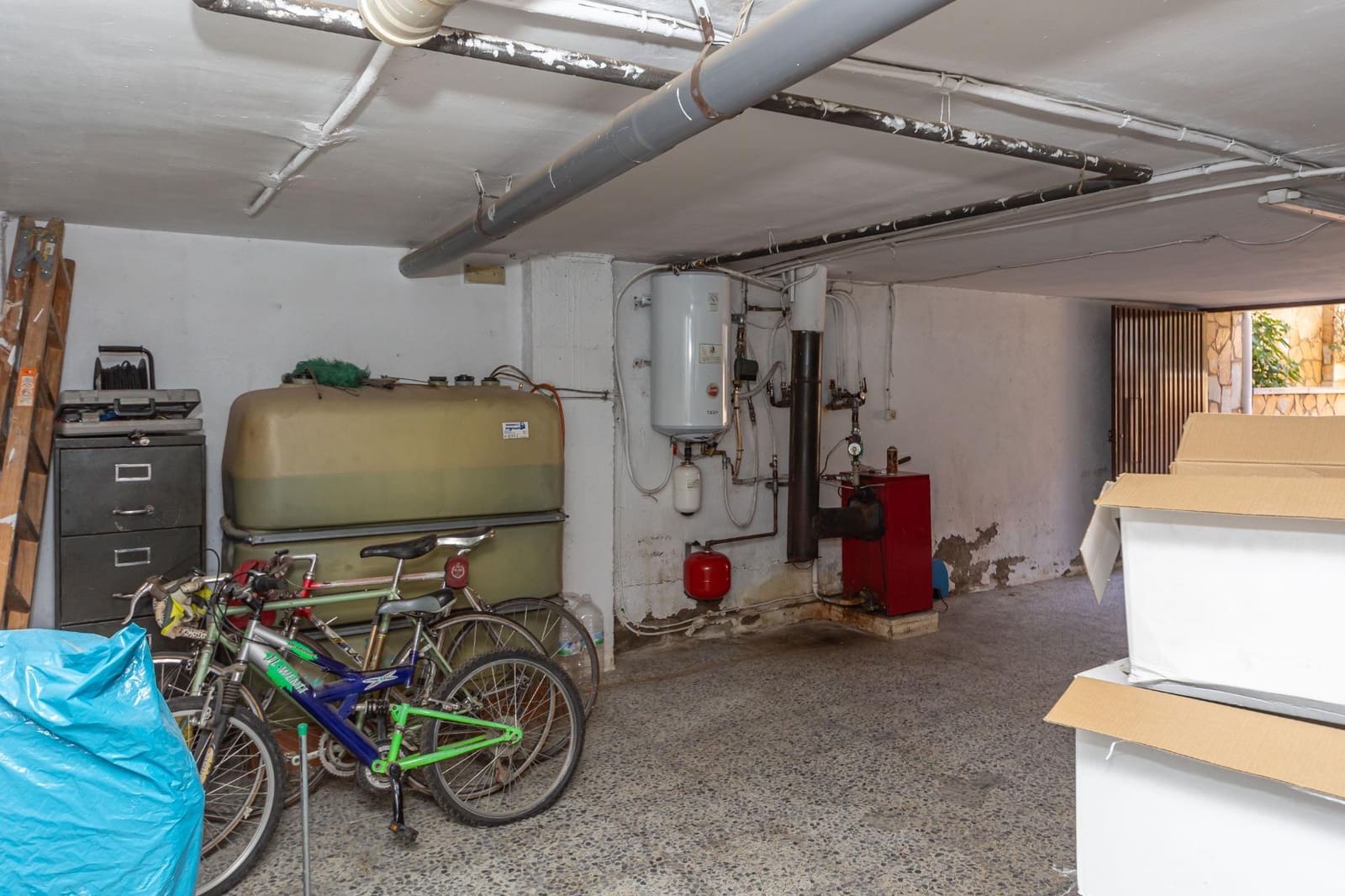 6 Zimmer Reihenhaus zu verkaufen in Guadix mit Garage - 250.000 € (Ref: 9983044)