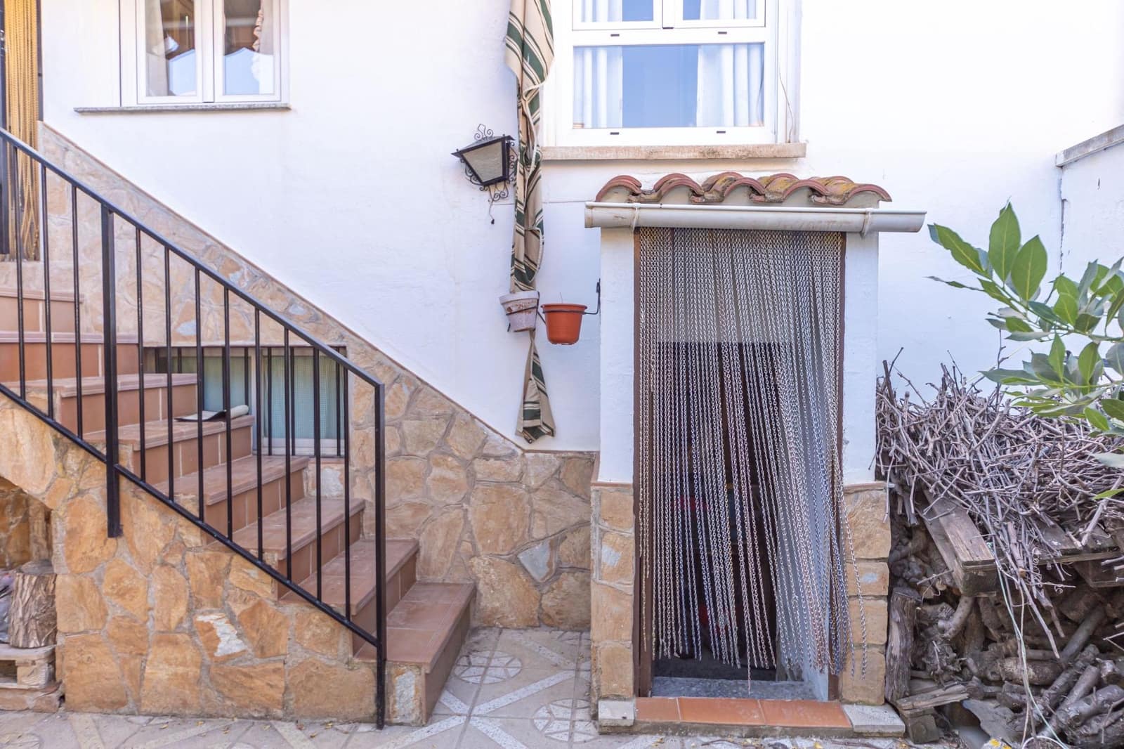 6 Zimmer Reihenhaus zu verkaufen in Guadix mit Garage - 250.000 € (Ref: 9983044)