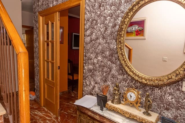 6 camera da letto Villetta a Schiera in vendita in Guadix con garage - 250.000 € (Rif: 9983044)