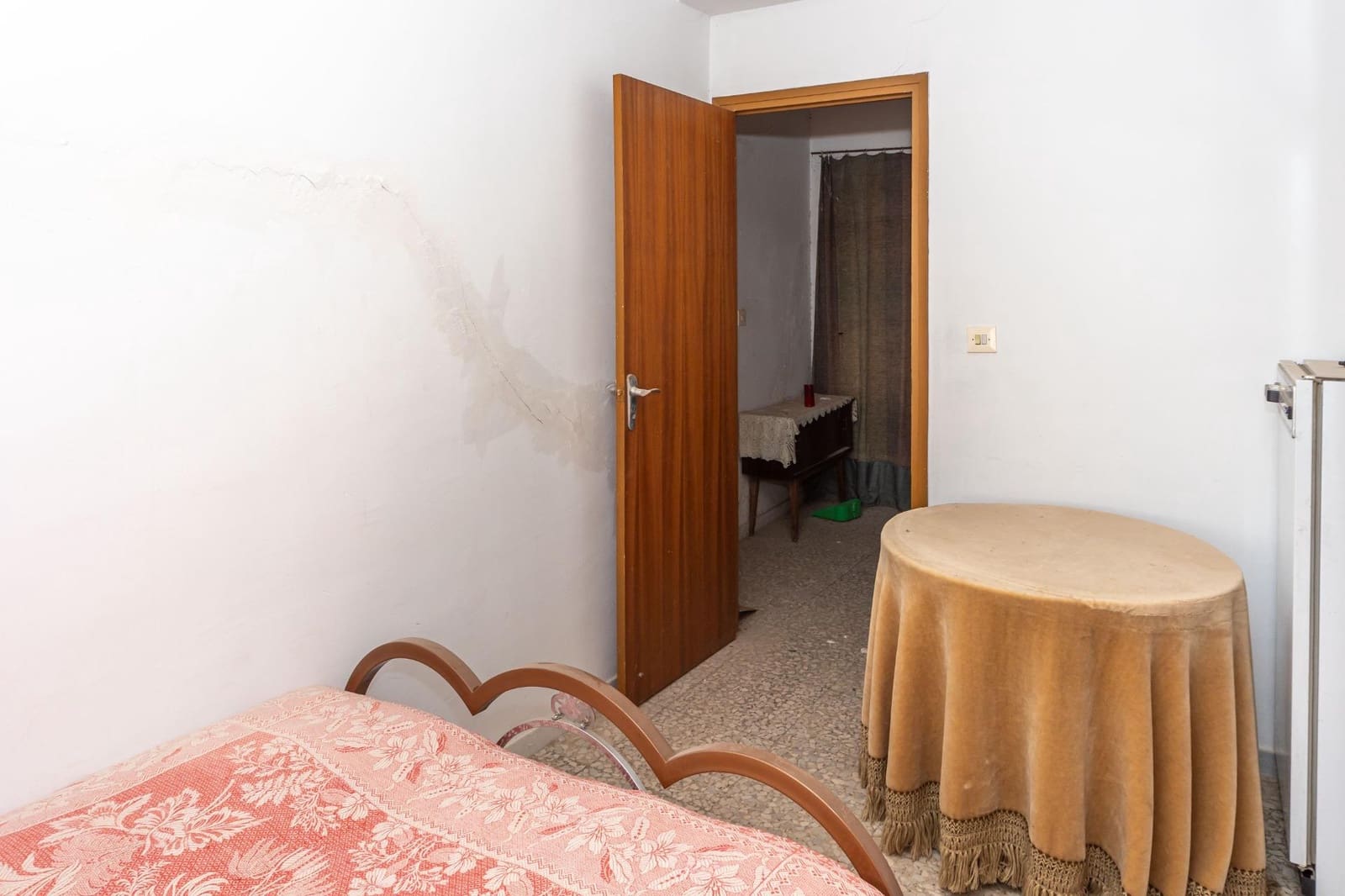 5 bedroom Terraced Villa for sale in Jerez del Marquesado with garage - € 60,000 (Ref: 9990760)