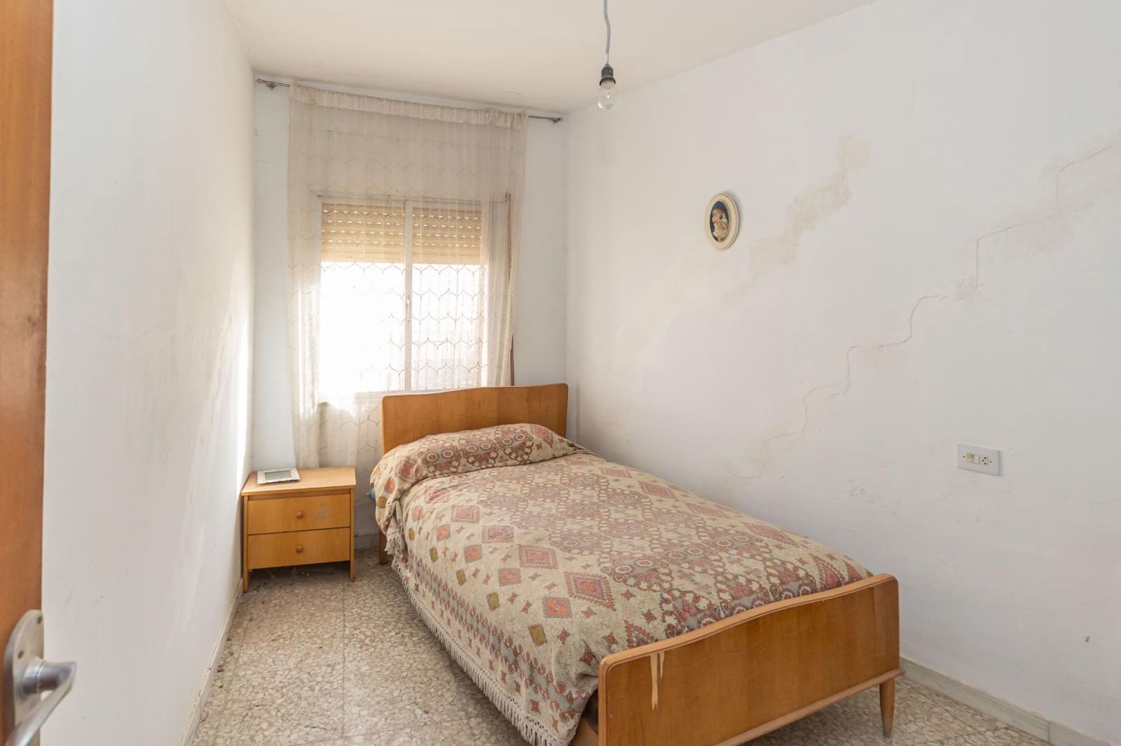 5 bedroom Terraced Villa for sale in Jerez del Marquesado with garage - € 60,000 (Ref: 9990760)