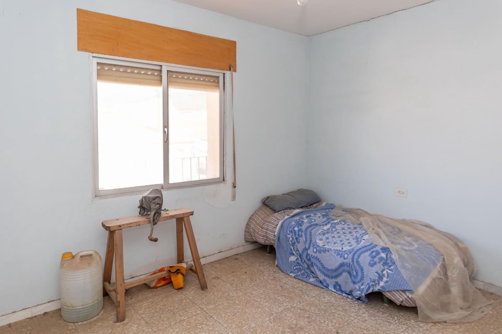 5 bedroom Terraced Villa for sale in Jerez del Marquesado with garage - € 60,000 (Ref: 9990760)