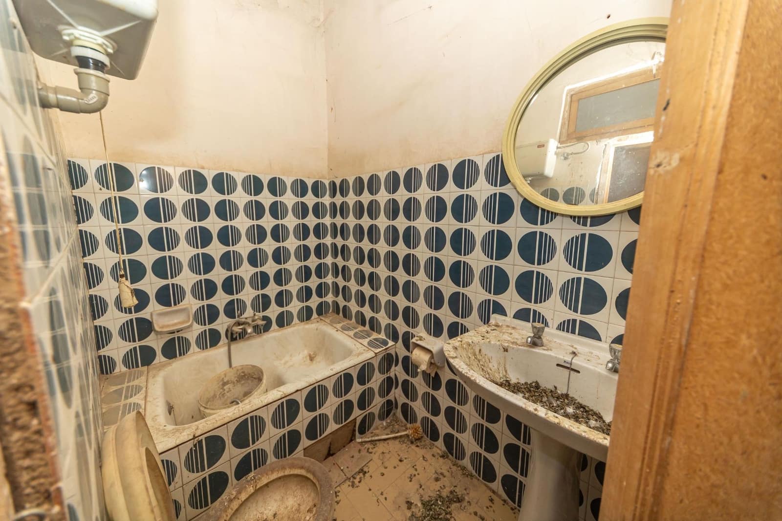 5 bedroom Terraced Villa for sale in Jerez del Marquesado with garage - € 60,000 (Ref: 9990760)