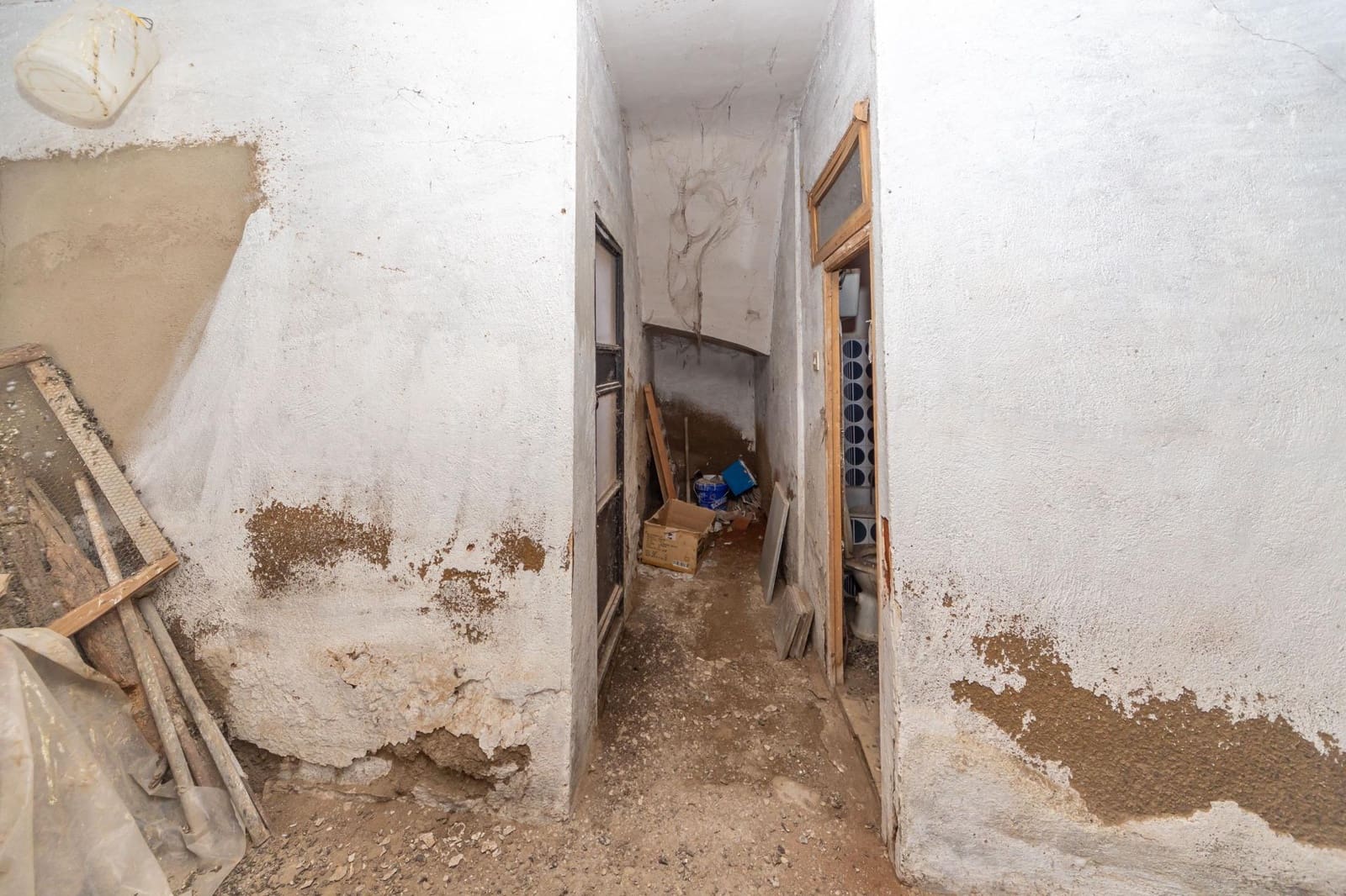 5 bedroom Terraced Villa for sale in Jerez del Marquesado with garage - € 60,000 (Ref: 9990760)