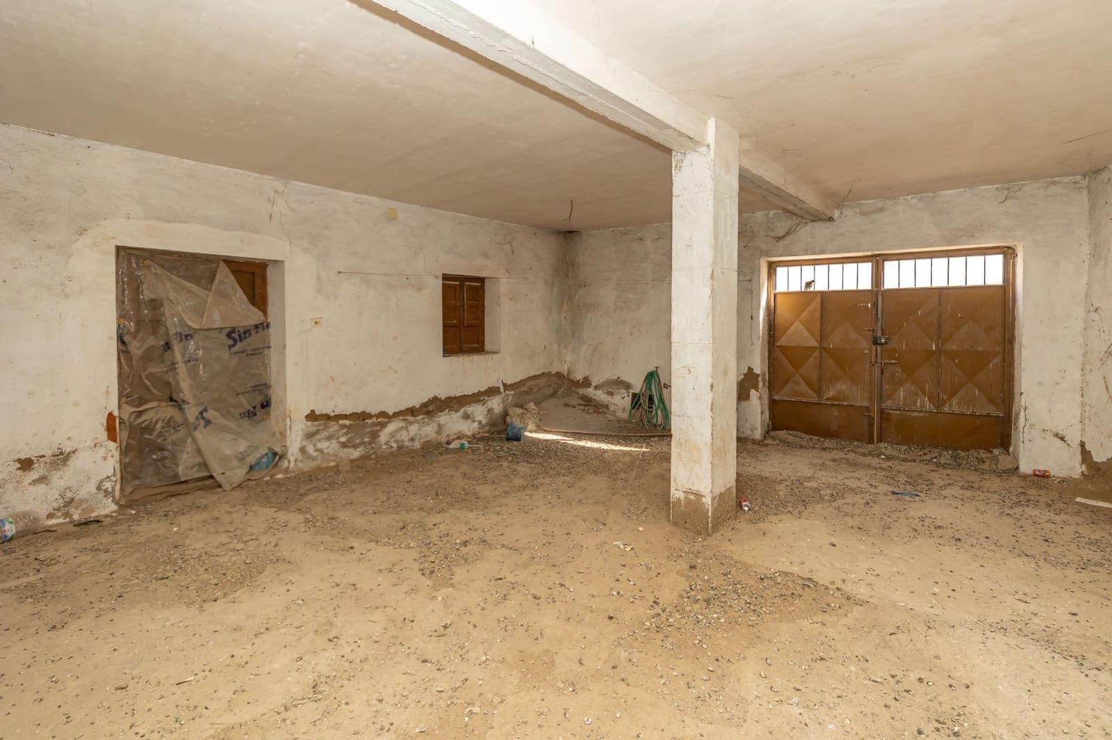 5 bedroom Terraced Villa for sale in Jerez del Marquesado with garage - € 60,000 (Ref: 9990760)