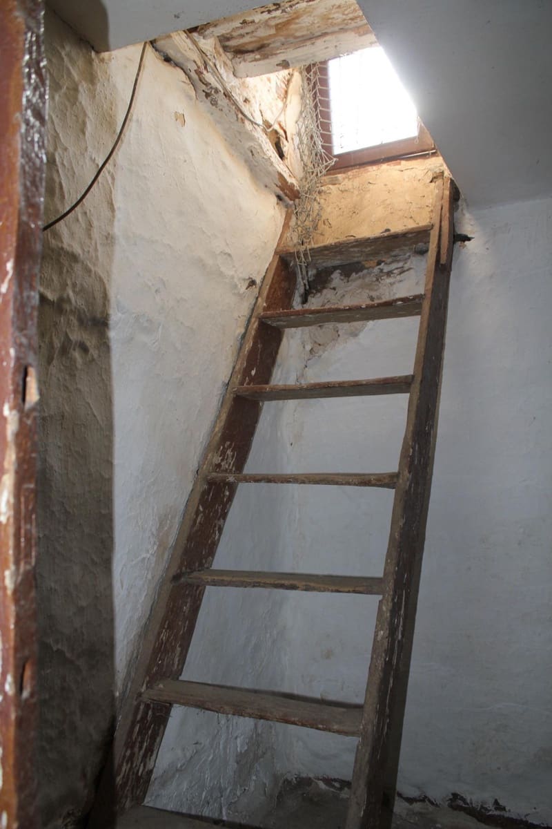 11 slaapkamer Huis te koop in Alquife - € 15.000 (Ref: 9999646)