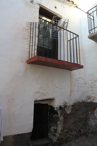 11 slaapkamer Huis te koop in Alquife - € 15.000 (Ref: 9999646)