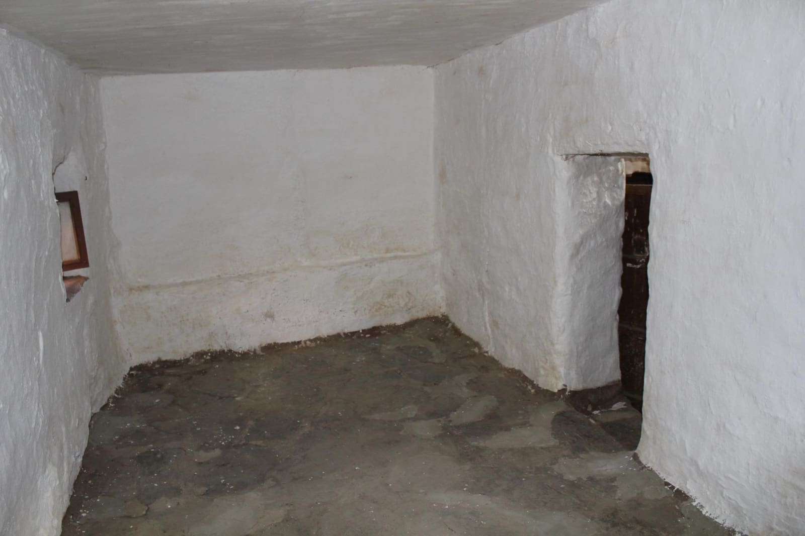 11 slaapkamer Huis te koop in Alquife - € 15.000 (Ref: 9999646)