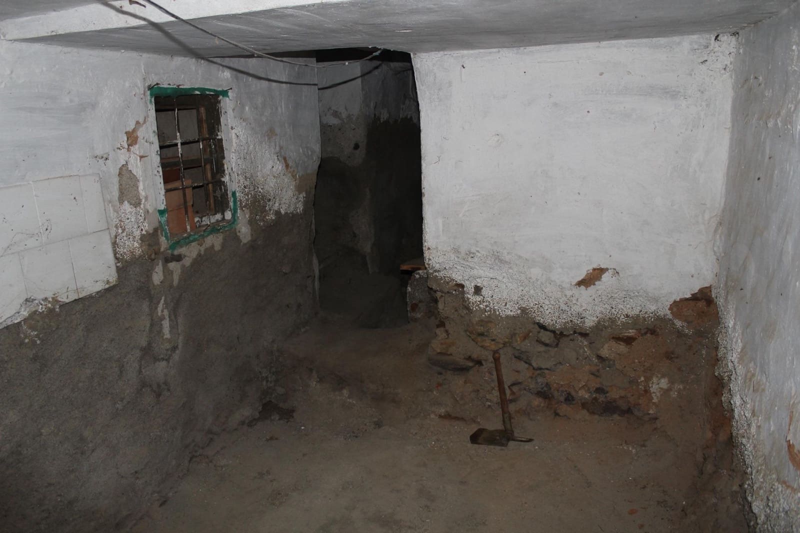 11 slaapkamer Huis te koop in Alquife - € 15.000 (Ref: 9999646)