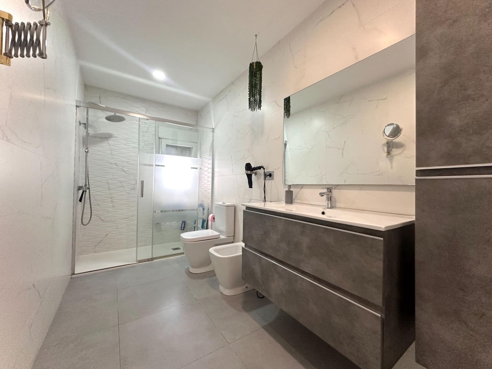4 bedroom Villa for sale in Churriana de la Vega with pool garage - € 430,000 (Ref: 10013940)