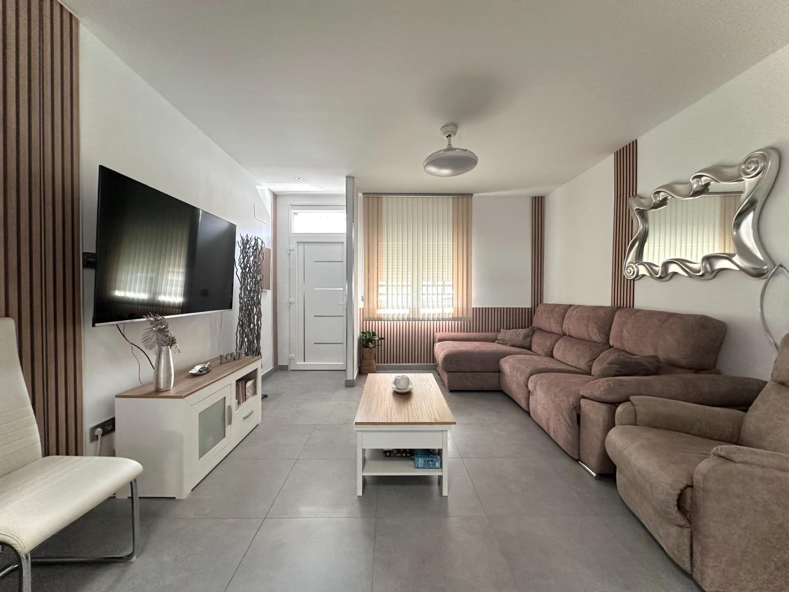 4 bedroom Villa for sale in Churriana de la Vega with pool garage - € 430,000 (Ref: 10013940)
