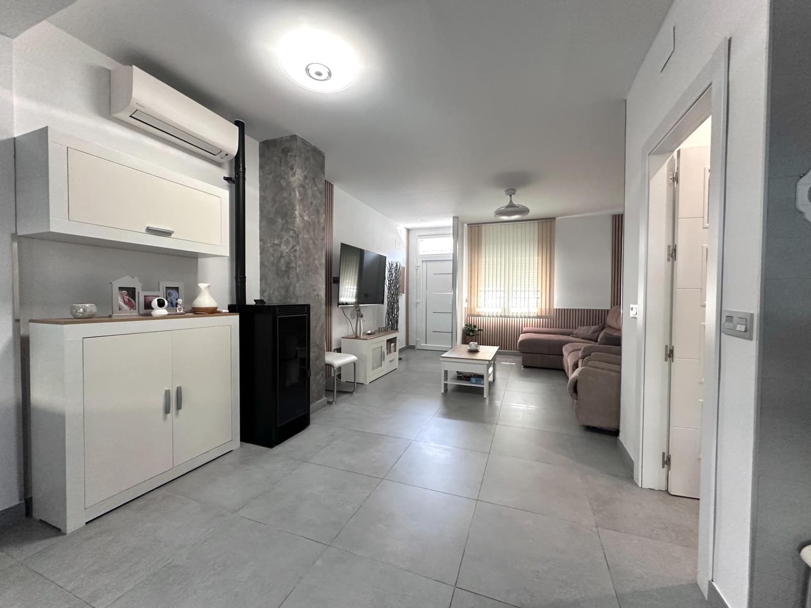 4 bedroom Villa for sale in Churriana de la Vega with pool garage - € 430,000 (Ref: 10013940)