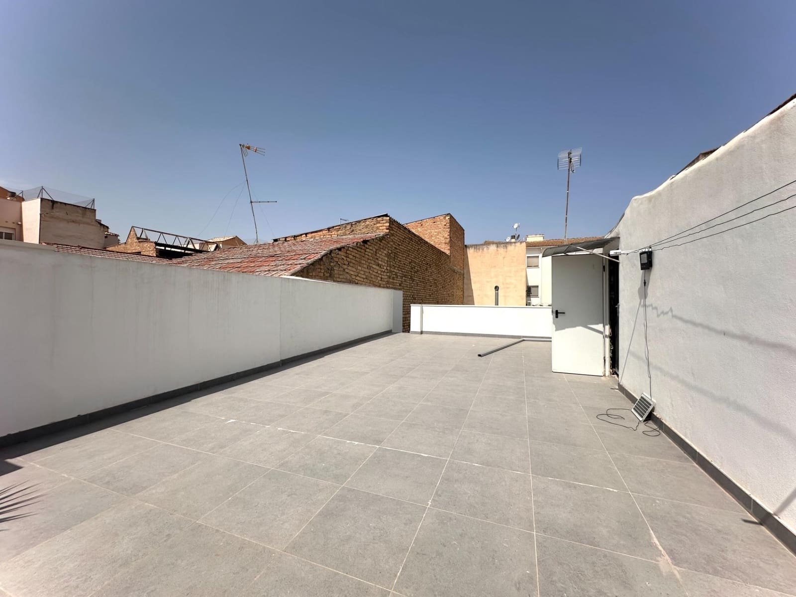 4 bedroom Villa for sale in Churriana de la Vega with pool garage - € 430,000 (Ref: 10013940)
