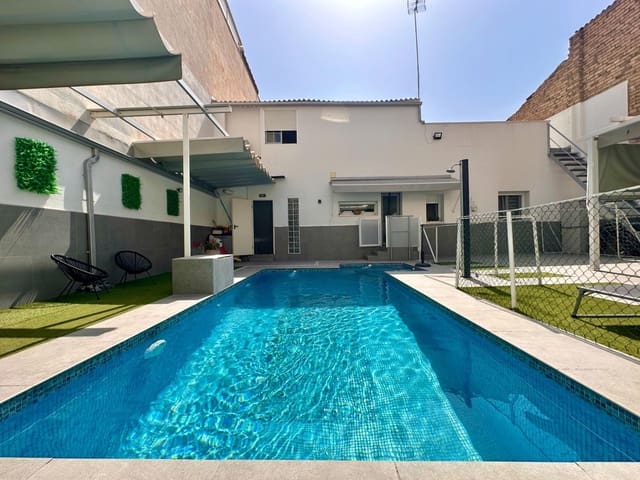 4 bedroom Villa for sale in Churriana de la Vega with pool garage - € 430,000 (Ref: 10013940)