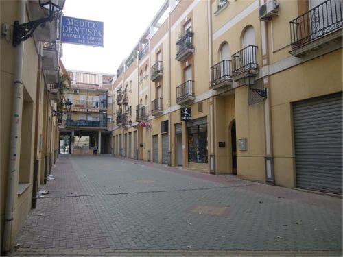 Commercial for sale in Ogijares - € 82,000 (Ref: 10013945)