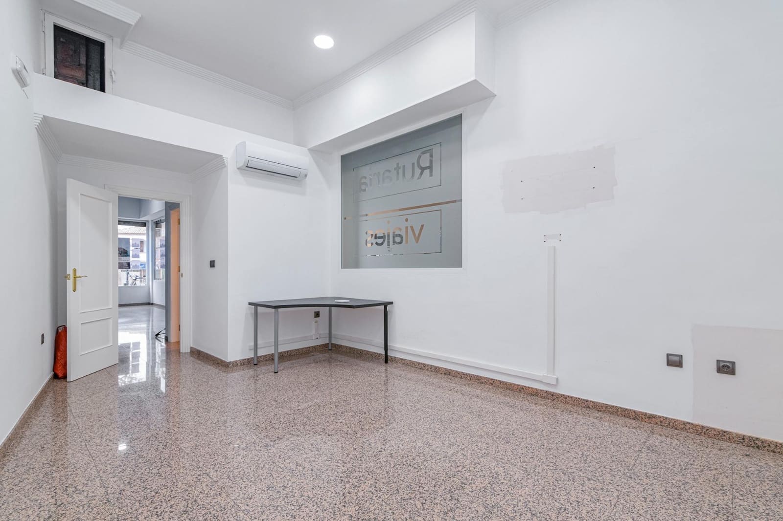 Commercial for sale in Ogijares - € 82,000 (Ref: 10013945)