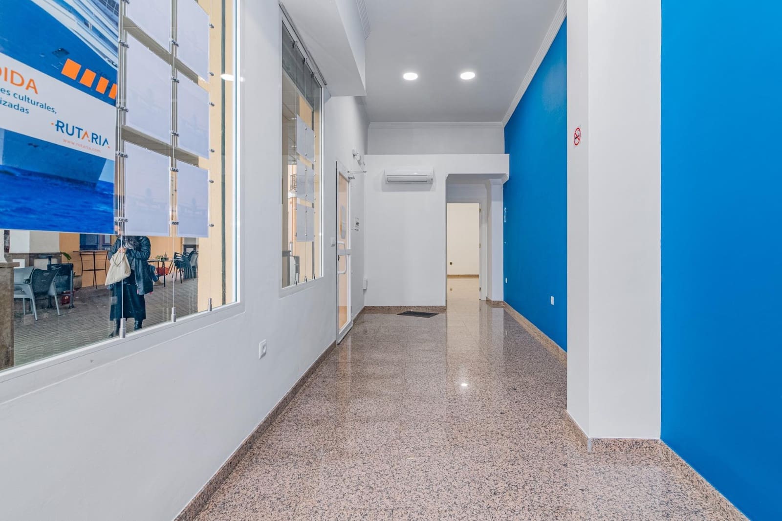 Commercial for sale in Ogijares - € 82,000 (Ref: 10013945)
