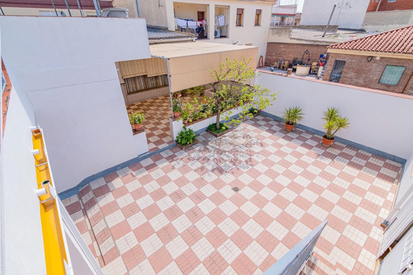 4 quarto Moradia Geminada para venda em Albolote - 290 500 € (Ref: 10013946)