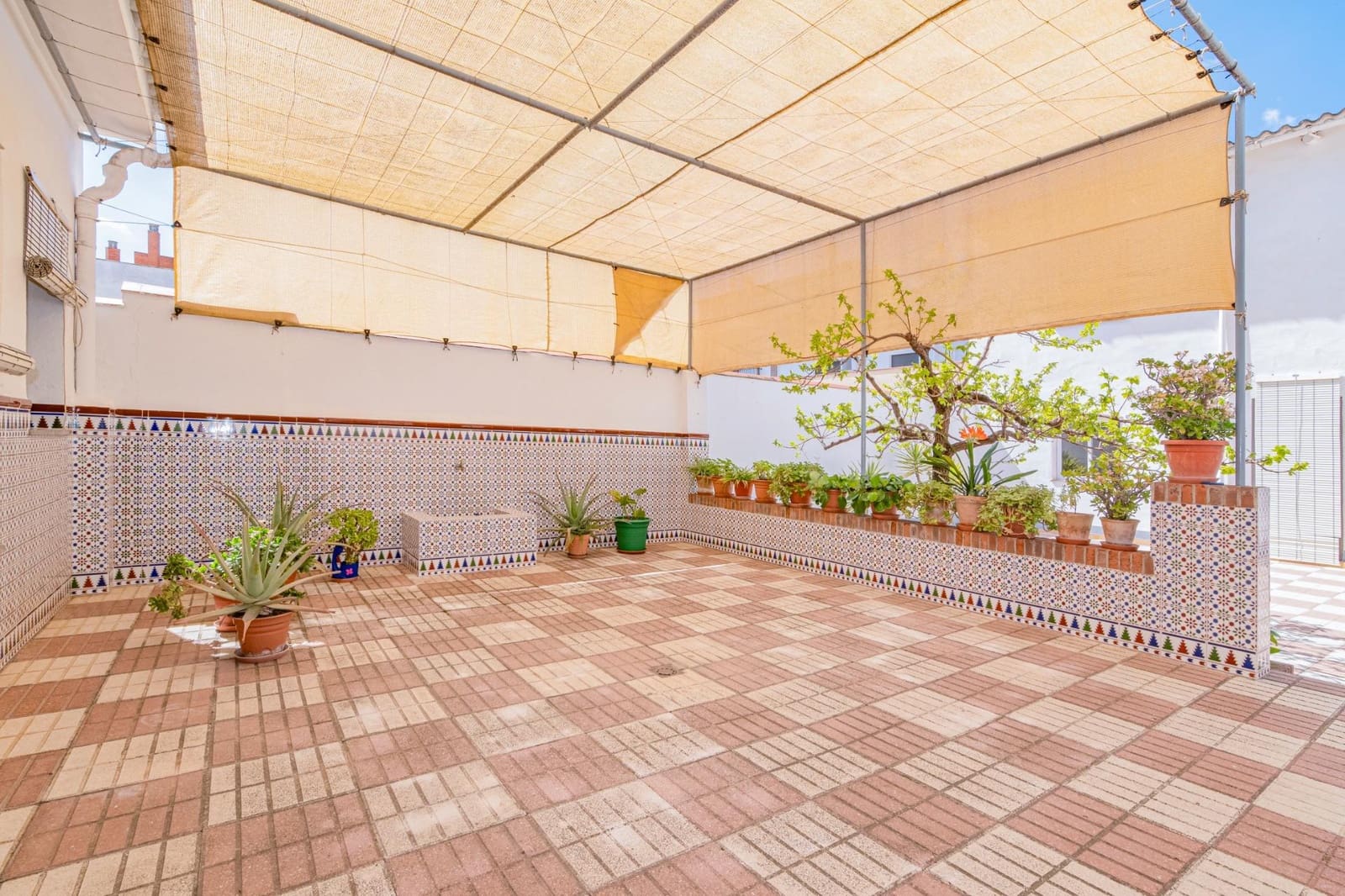 4 quarto Moradia Geminada para venda em Albolote - 290 500 € (Ref: 10013946)