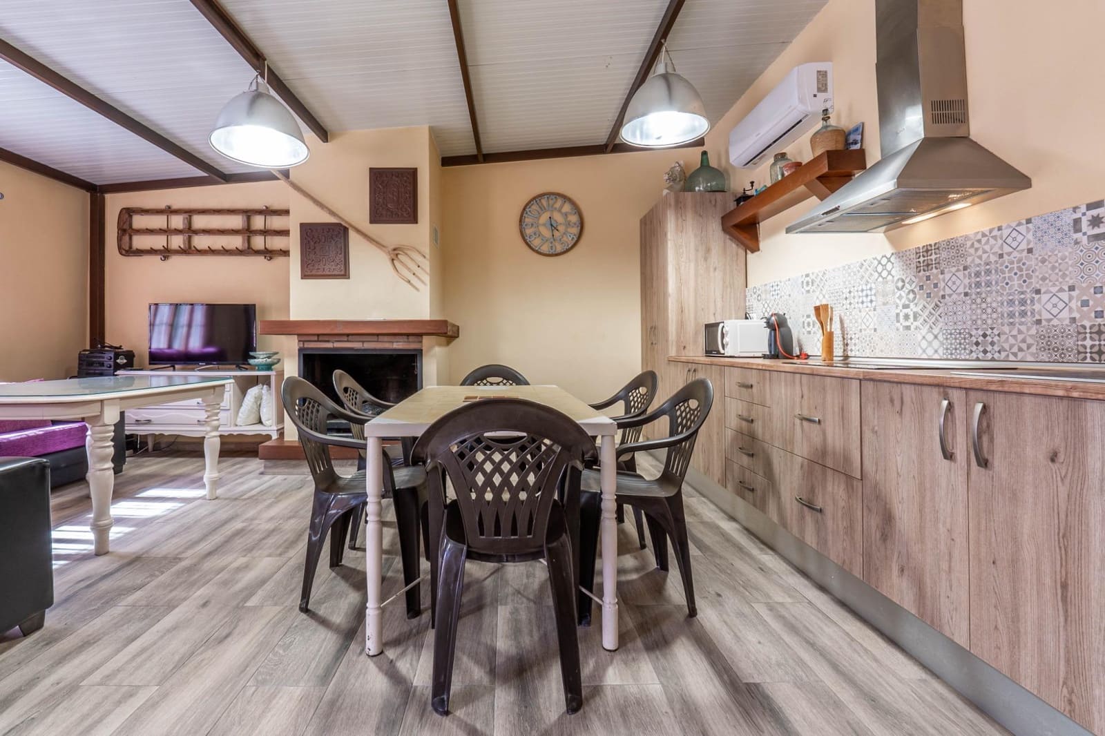Finca/Country House for sale in Huetor Vega with pool garage - € 230,000 (Ref: 10013947)