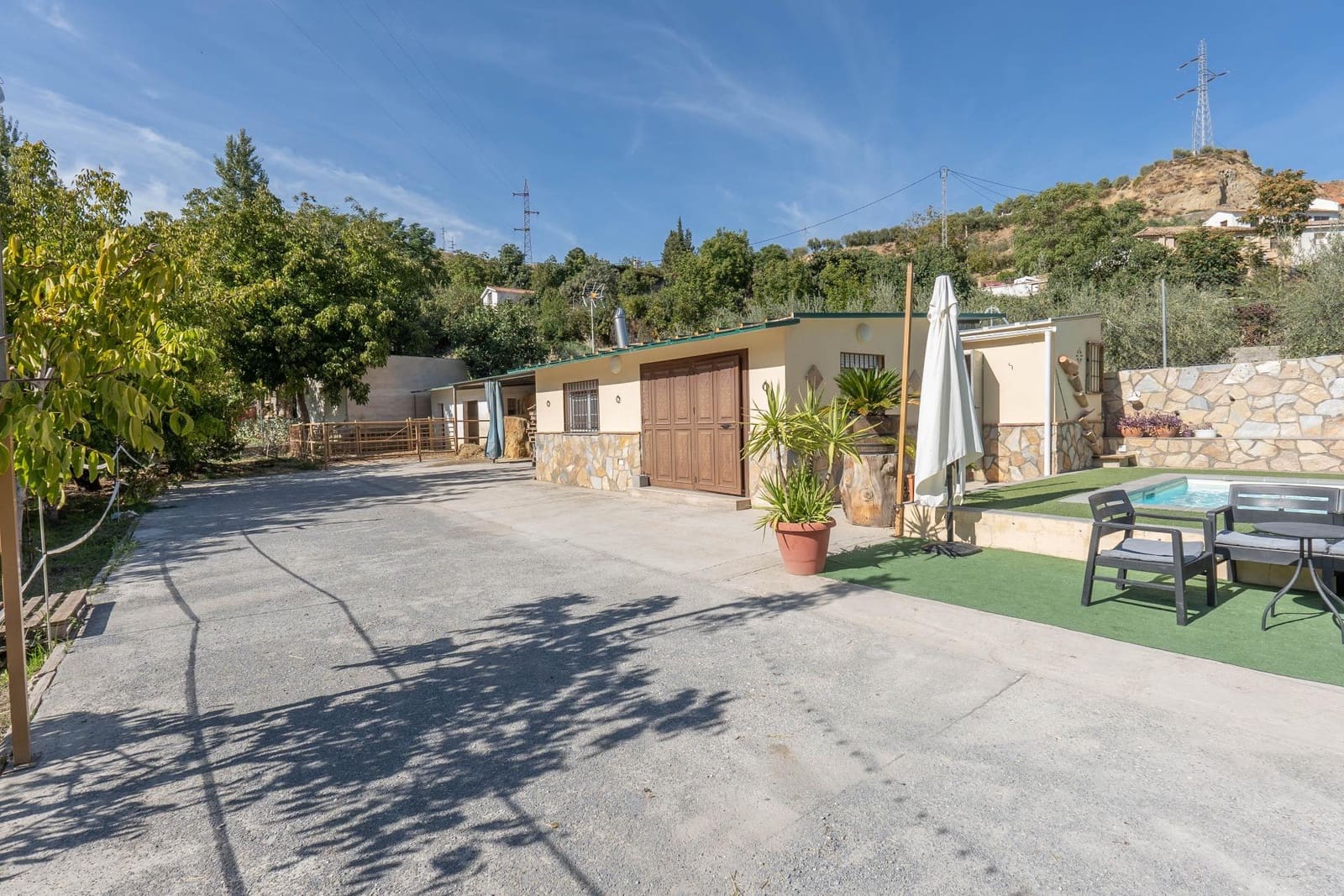 Finca/Country House for sale in Huetor Vega with pool garage - € 230,000 (Ref: 10013947)