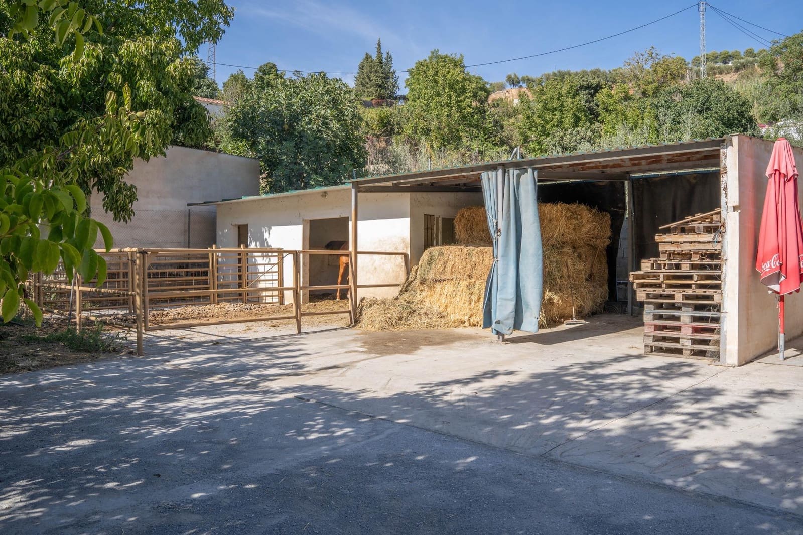 Finca/Country House for sale in Huetor Vega with pool garage - € 230,000 (Ref: 10013947)