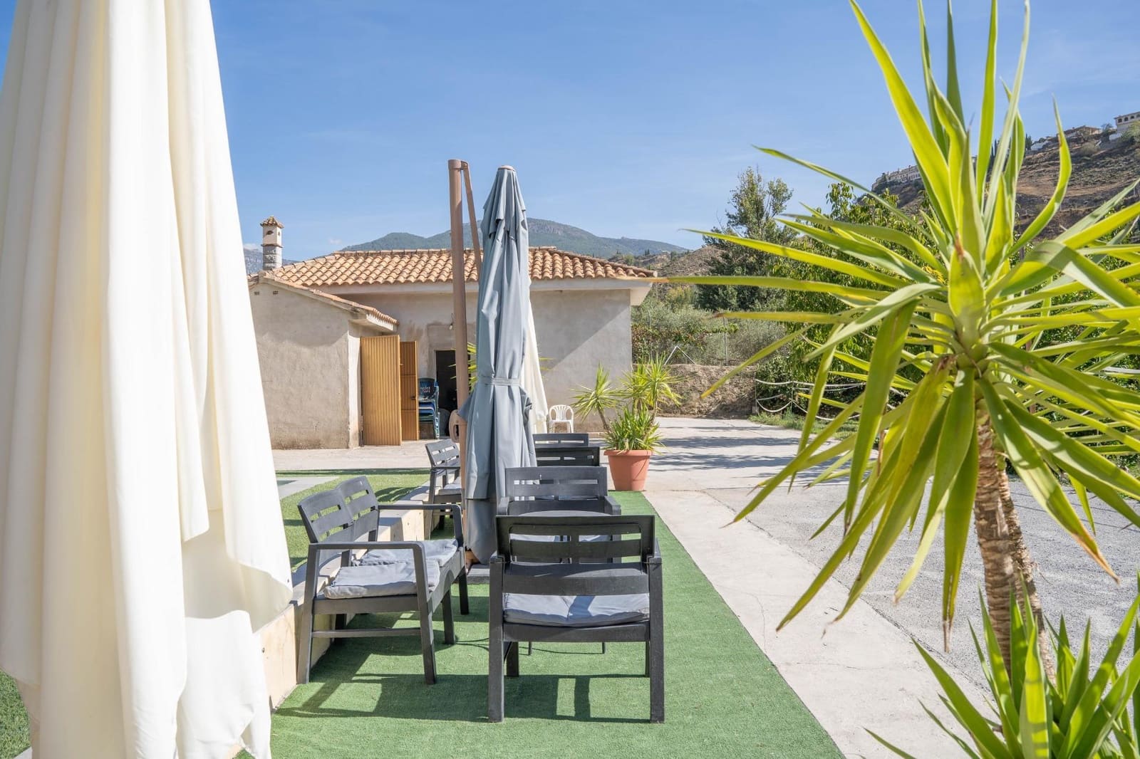 Finca/Country House for sale in Huetor Vega with pool garage - € 230,000 (Ref: 10013947)