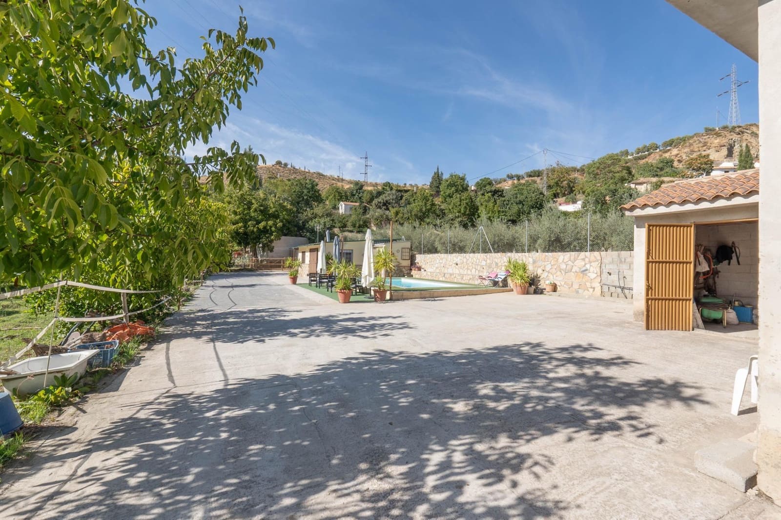 Finca/Country House for sale in Huetor Vega with pool garage - € 230,000 (Ref: 10013947)