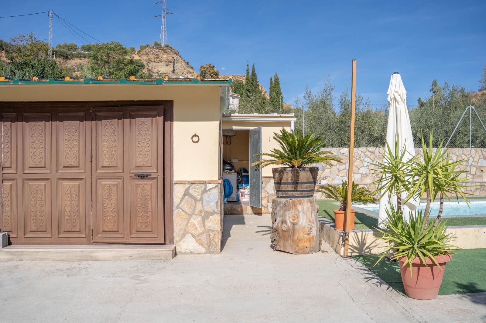 Finca/Country House for sale in Huetor Vega with pool garage - € 230,000 (Ref: 10013947)