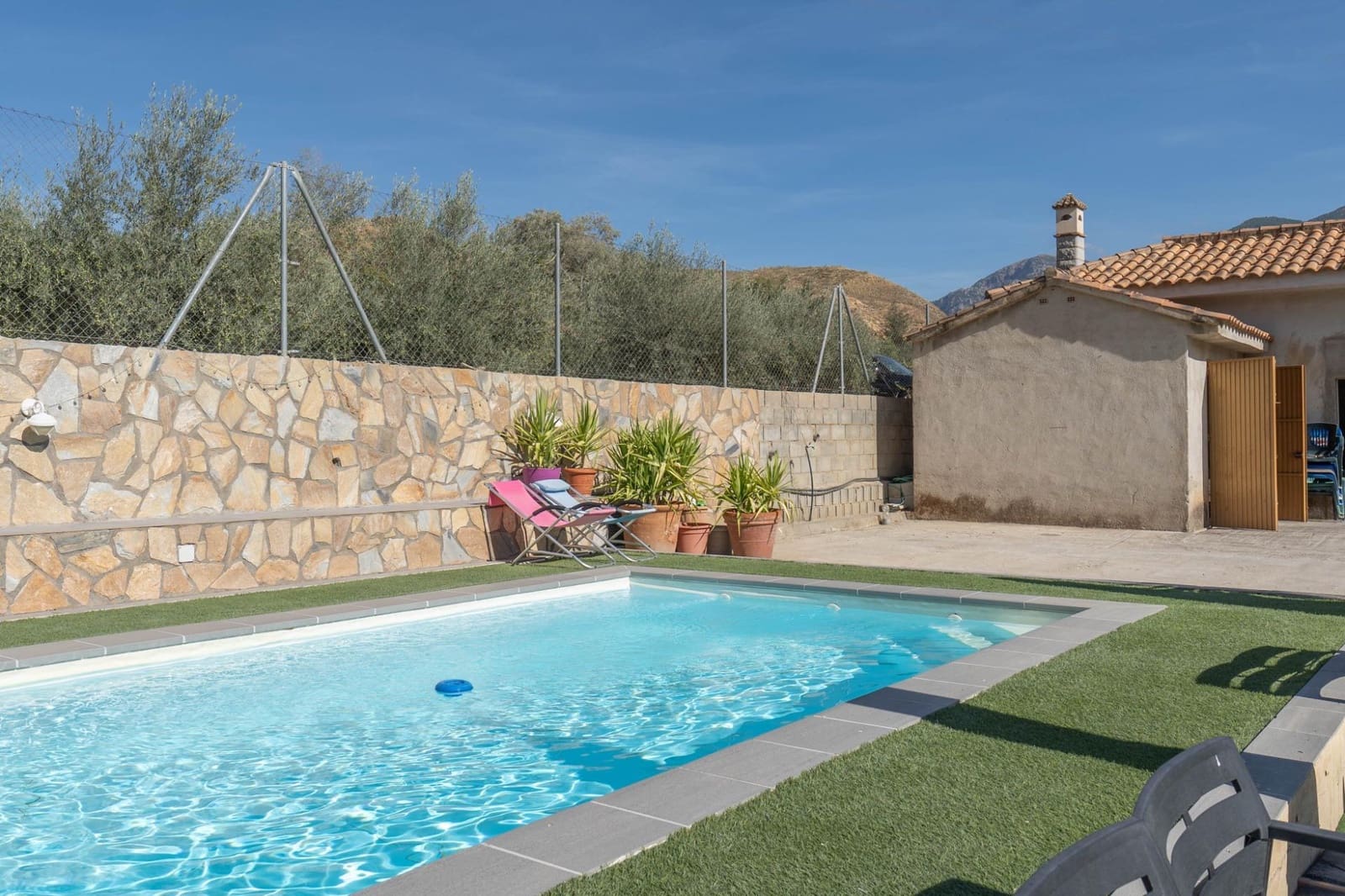 Finca/Country House for sale in Huetor Vega with pool garage - € 230,000 (Ref: 10013947)