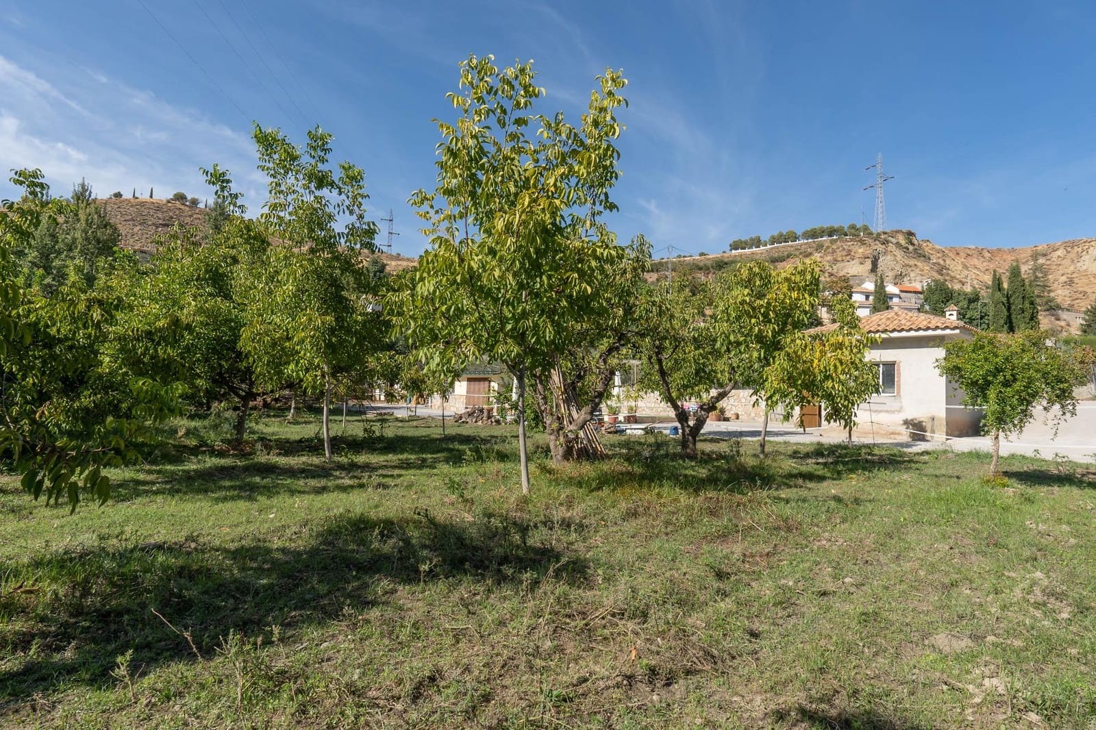 Finca/Country House for sale in Huetor Vega with pool garage - € 230,000 (Ref: 10013947)