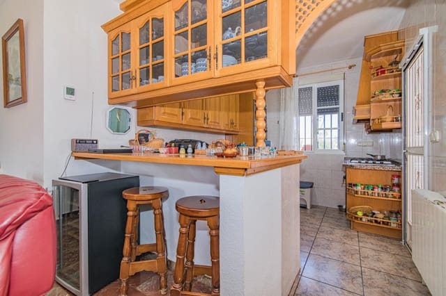 4 Zimmer Villa zu verkaufen in Atarfe mit Pool Garage - 395.000 € (Ref: 10013948)
