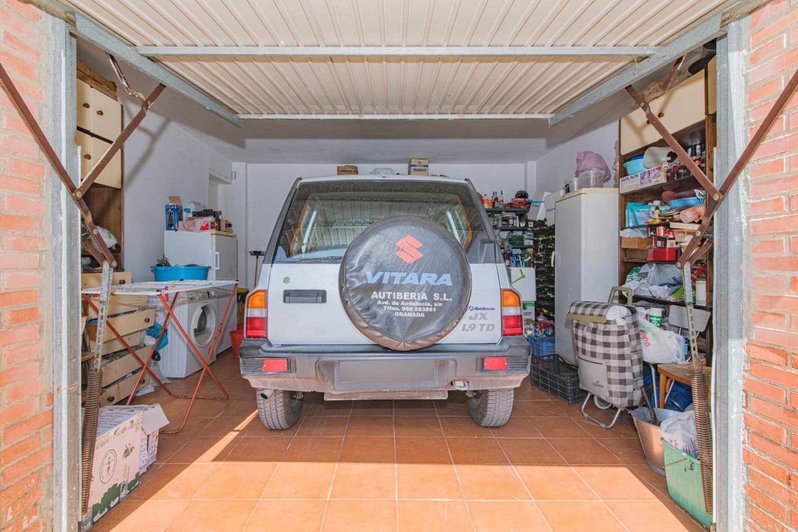 4 makuuhuone Huvila myytävänä paikassa Atarfe mukana uima-altaan 
autotalli - 395 000 € (Ref: 10013948)