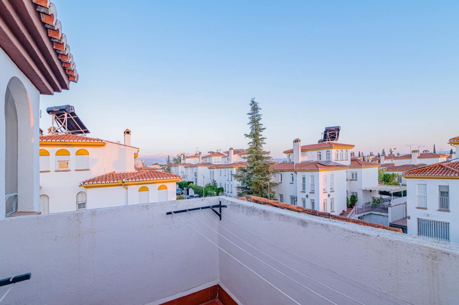 5 bedroom Semi-detached Villa for sale in Peligros with pool garage - € 420,000 (Ref: 10013951)
