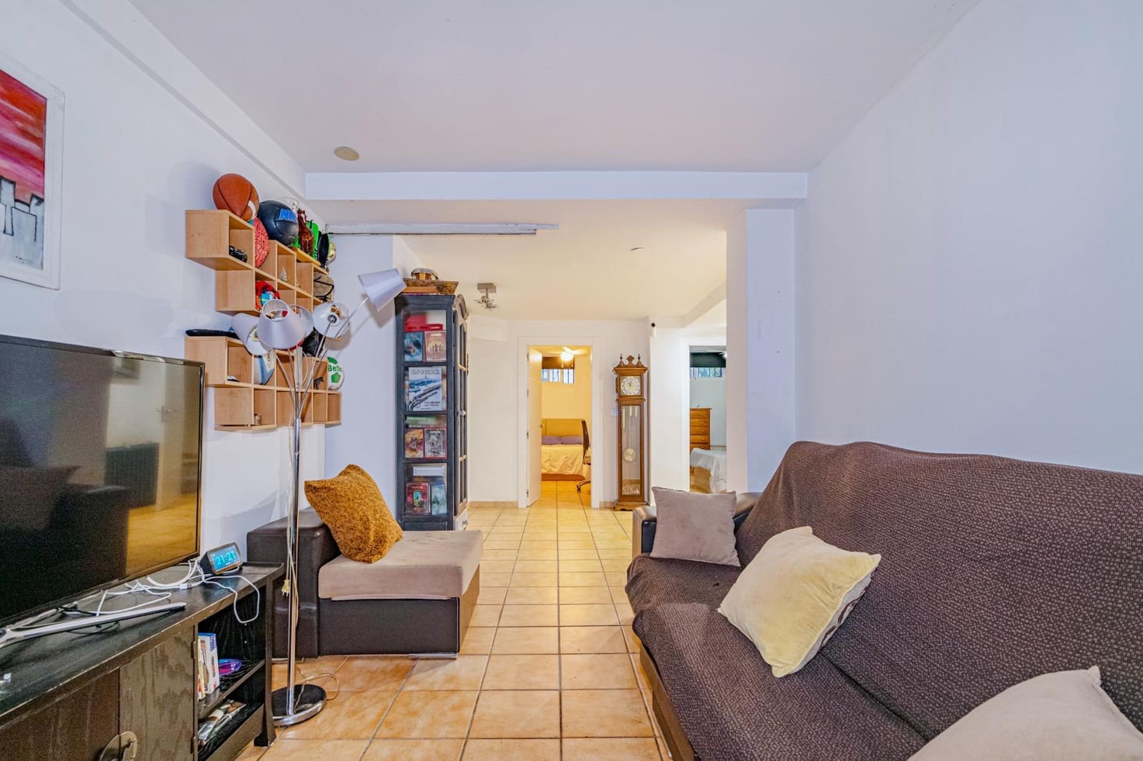 5 bedroom Semi-detached Villa for sale in Peligros with pool garage - € 420,000 (Ref: 10013951)