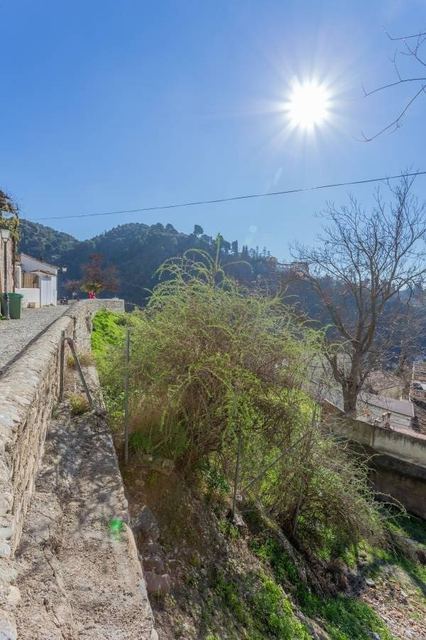 Building Plot for sale in Granada city - € 375,000 (Ref: 10013952)