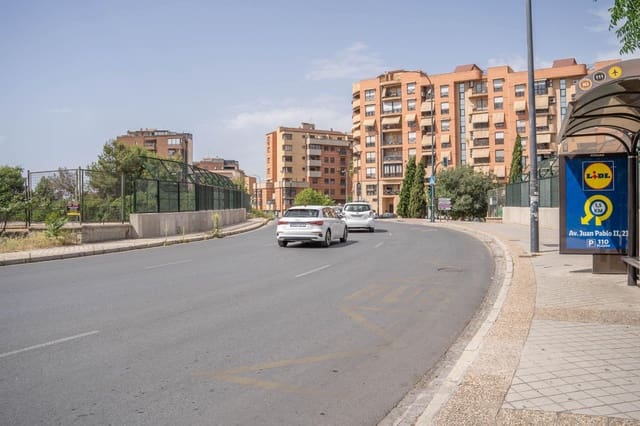 3 Zimmer Wohnung zu verkaufen in Granada Stadt mit Garage - 369.900 € (Ref: 10013953)