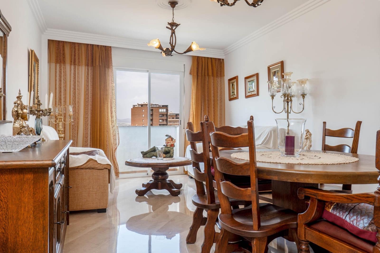 3 Zimmer Wohnung zu verkaufen in Granada Stadt mit Garage - 369.900 € (Ref: 10013953)
