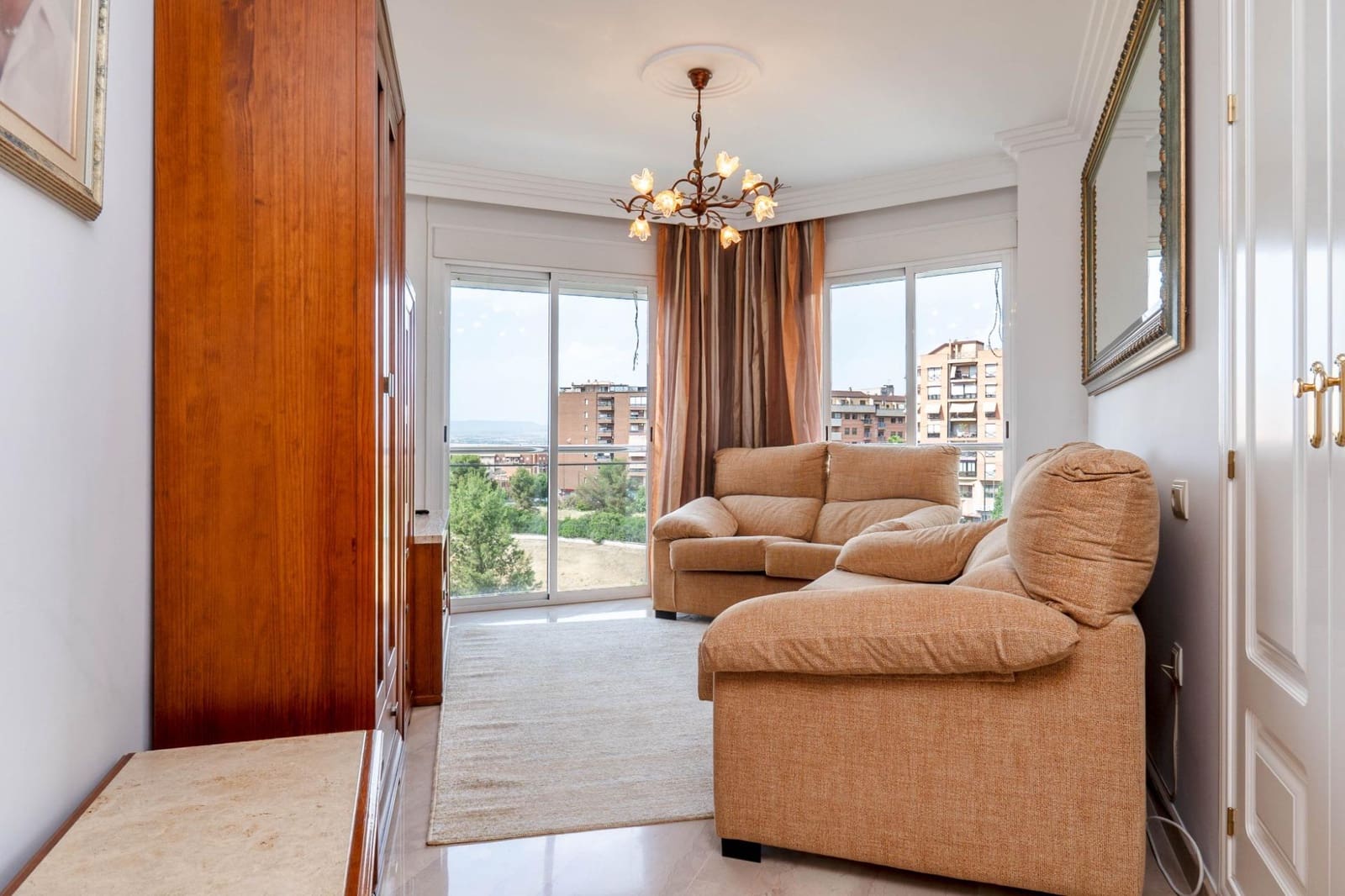 3 Zimmer Wohnung zu verkaufen in Granada Stadt mit Garage - 369.900 € (Ref: 10013953)