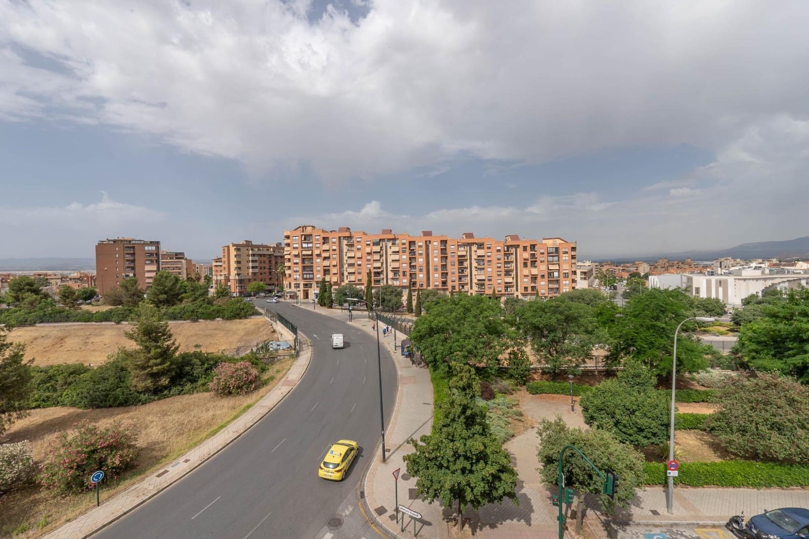 3 Zimmer Wohnung zu verkaufen in Granada Stadt mit Garage - 369.900 € (Ref: 10013953)