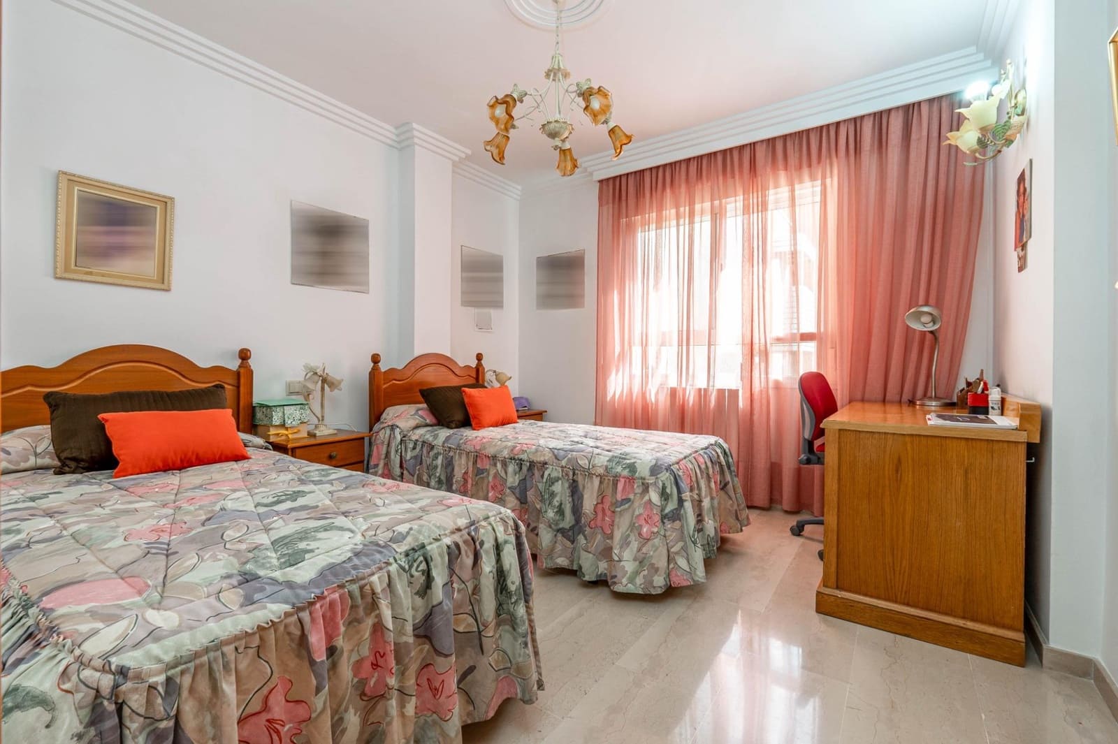 3 Zimmer Wohnung zu verkaufen in Granada Stadt mit Garage - 369.900 € (Ref: 10013953)