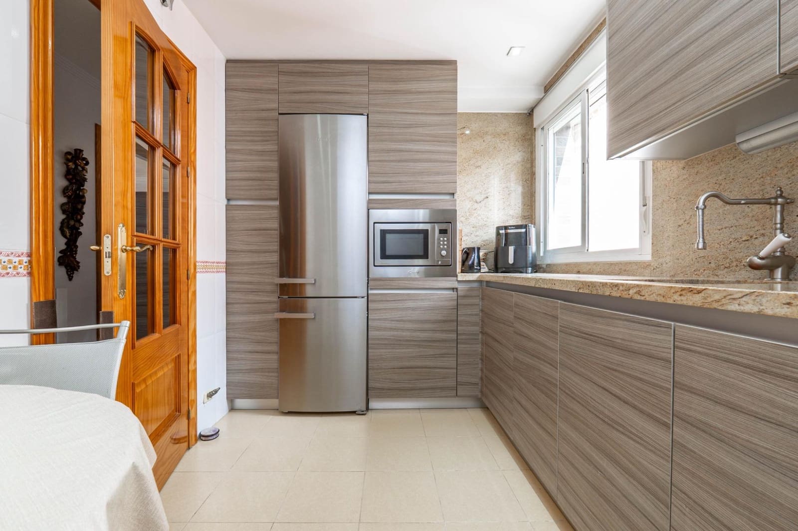 3 Zimmer Wohnung zu verkaufen in Granada Stadt mit Garage - 369.900 € (Ref: 10013953)